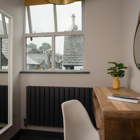 Spacious - Contemporary 2Br Apartment - Central Ambleside - Parking Buitenkant foto